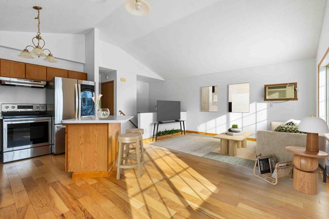 1941 57th Avenue S, Fargo, ND 58104