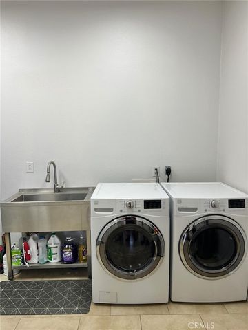 7197 Perlman, Sanger, CA 93657