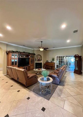 7197 Perlman, Sanger, CA 93657