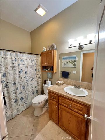 7197 Perlman, Sanger, CA 93657
