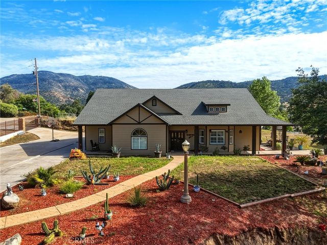 7197 Perlman, Sanger, CA 93657