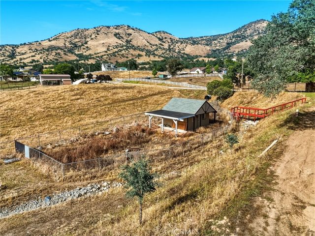 7197 Perlman, Sanger, CA 93657