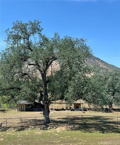 7197 Perlman, Sanger, CA 93657