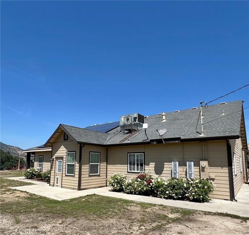 7197 Perlman, Sanger, CA 93657
