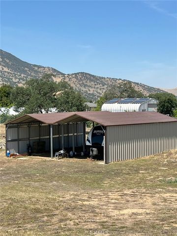 7197 Perlman, Sanger, CA 93657