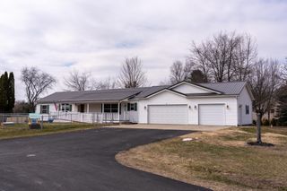 28 W Broomfield Road, Deerfield Twp, MI 48858
