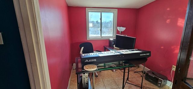 30 Aspen St, Brockton, MA 02302