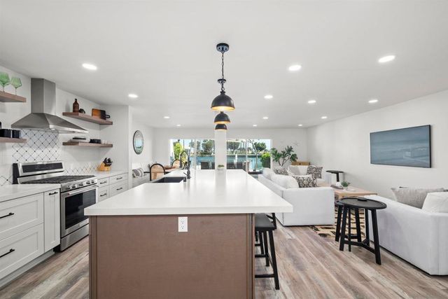 13 Antigua Court, Coronado, CA 92118