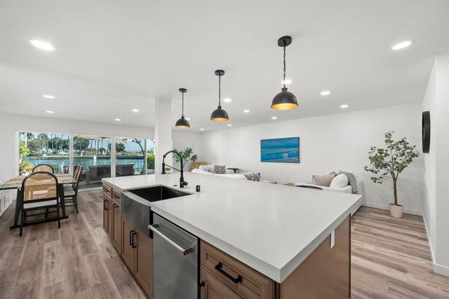 13 Antigua Court, Coronado, CA 92118