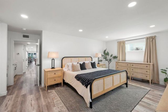 13 Antigua Court, Coronado, CA 92118