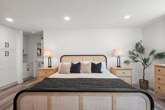 13 Antigua Court, Coronado, CA 92118