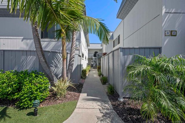 13 Antigua Court, Coronado, CA 92118