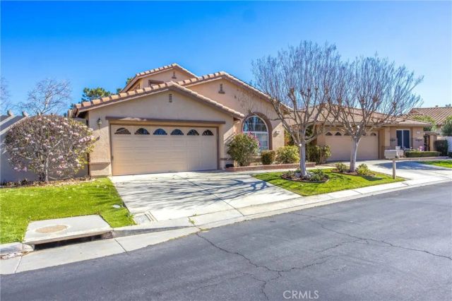 854 TWIN HILLS, Banning, CA 92220