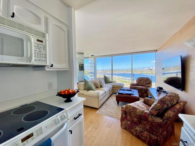 1820 Avenida Del Mundo 808, Coronado, CA 92118