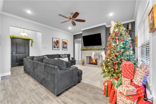 410 Brooke Street, Tontitown, AR 72762