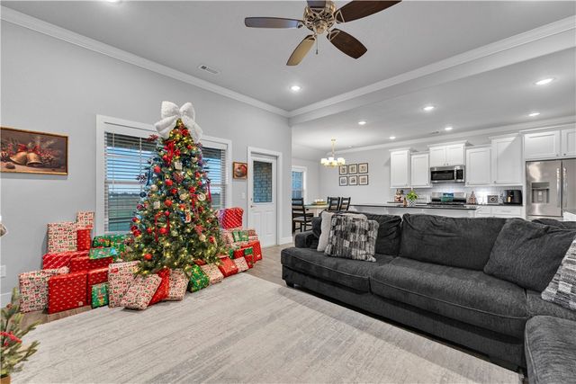 410 Brooke Street, Tontitown, AR 72762