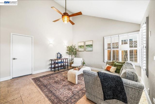 552 552 Hanover St, Livermore, CA 94551