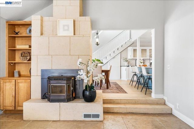 552 552 Hanover St, Livermore, CA 94551