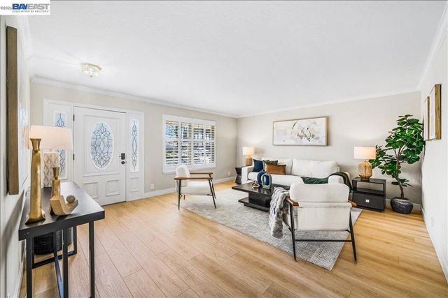 552 552 Hanover St, Livermore, CA 94551