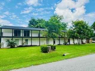 122 N Iowa Avenue 5, League City, TX 77573