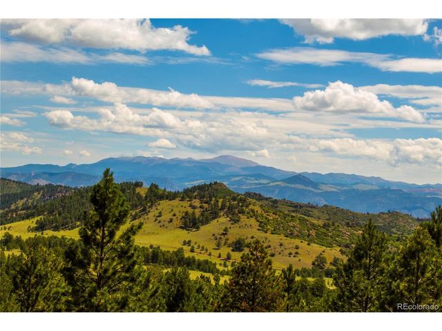 560 Cap Rock Dr, Canon City, CO 81212