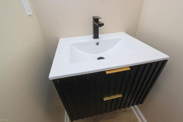 1452 Oliver AVE, Chesapeake, VA 23324