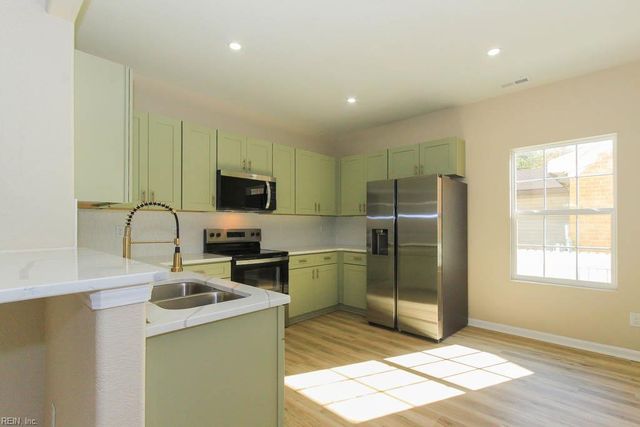 1452 Oliver AVE, Chesapeake, VA 23324