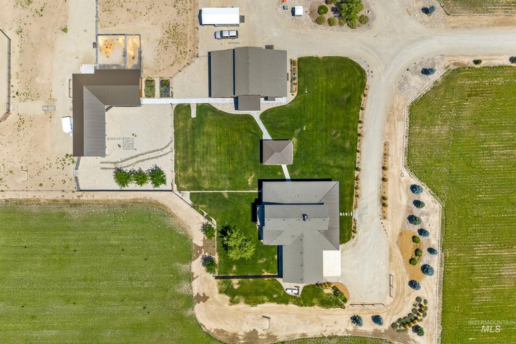 900 Robin Ln, Emmett, ID 83617 photo 3