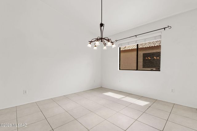 7700 N Sun Flair Drive, Tucson, AZ 85741