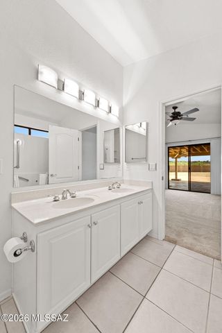 7700 N Sun Flair Drive, Tucson, AZ 85741