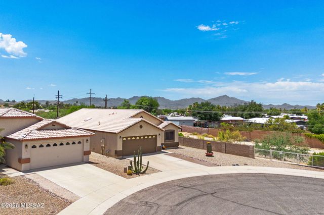 7700 N Sun Flair Drive, Tucson, AZ 85741