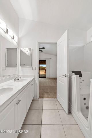 7700 N Sun Flair Drive, Tucson, AZ 85741