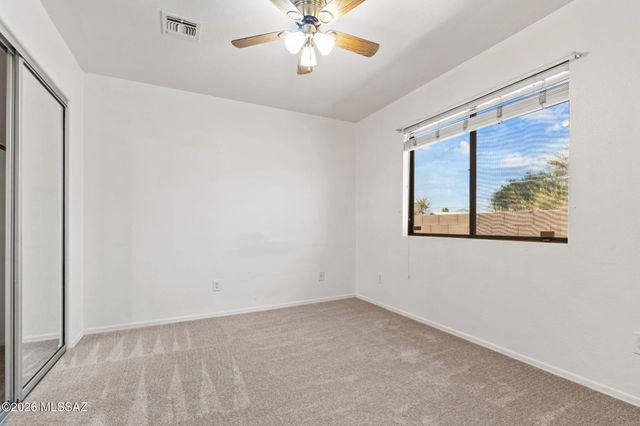 7700 N Sun Flair Drive, Tucson, AZ 85741