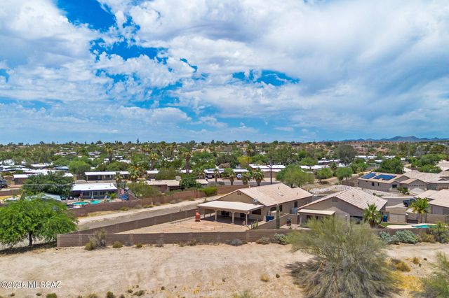 7700 N Sun Flair Drive, Tucson, AZ 85741
