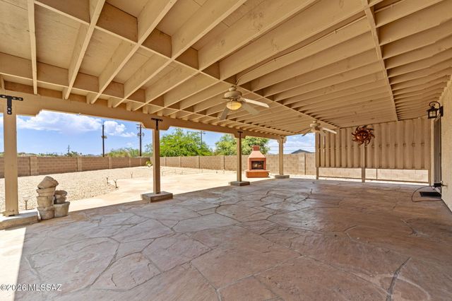 7700 N Sun Flair Drive, Tucson, AZ 85741