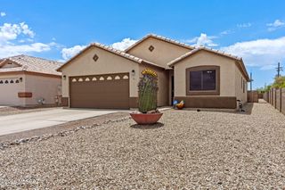 7700 N Sun Flair Drive, Tucson, AZ 85741