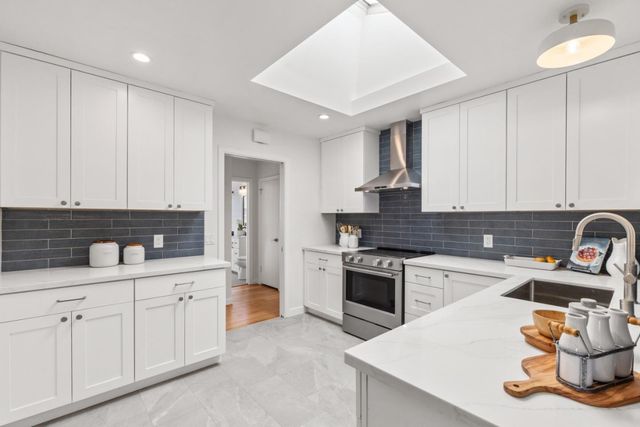 41 Maple Way, San Carlos, CA 94070