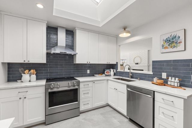 41 Maple Way, San Carlos, CA 94070