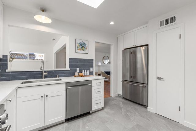 41 Maple Way, San Carlos, CA 94070