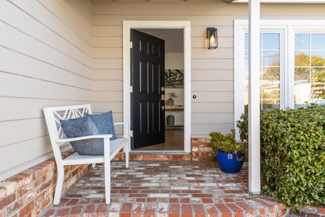 41 Maple Way, San Carlos, CA 94070