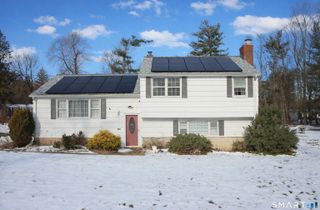 384 Middletown Avenue, North Haven, CT 06473