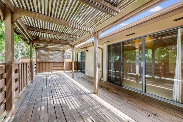 45 Oaks PL, Lago Vista, TX 78645
