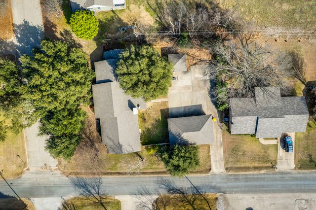 100 Delmore Drive, Hillsboro, TX 76645