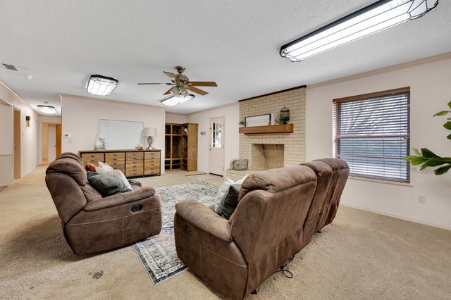 100 Delmore Drive, Hillsboro, TX 76645