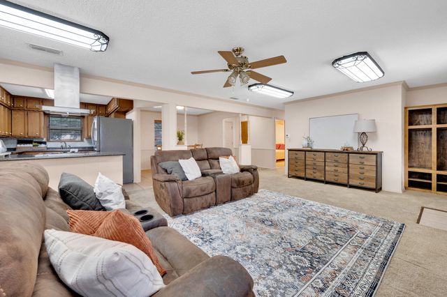 100 Delmore Drive, Hillsboro, TX 76645