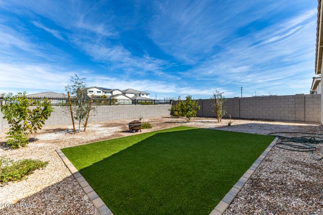 17628 W MISSION Lane, Waddell, AZ 85355