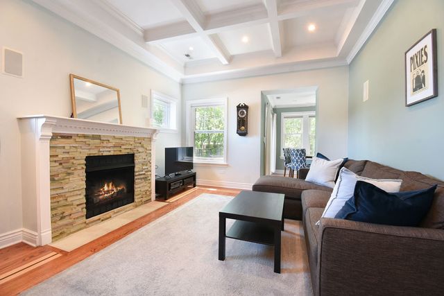 1322 W Winona Street 3S, Chicago, IL 60640