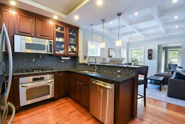 1322 W Winona Street 3S, Chicago, IL 60640