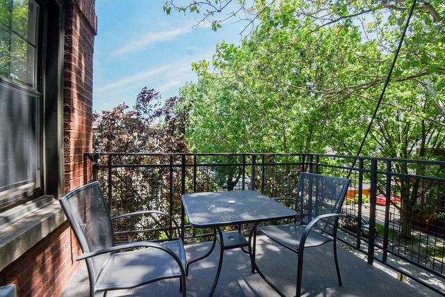 1322 W Winona Street 3S, Chicago, IL 60640