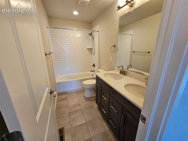 1853 Clayhouse Drive, Colorado Springs, CO 80921